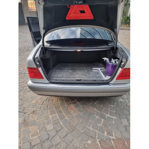 E 300 Turbo Diesel Automático