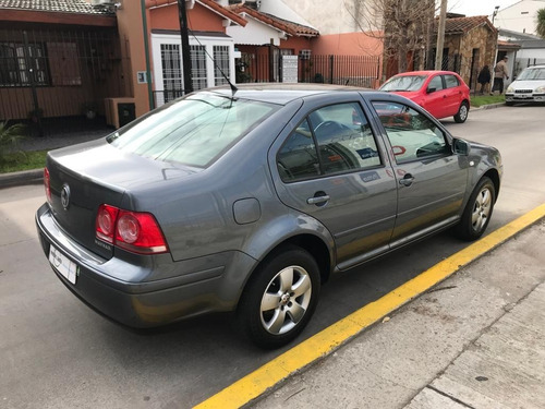 Imagen 5 de 16 de Volkswagen Bora 2.0 Trendline Mt / Nafta / 2009