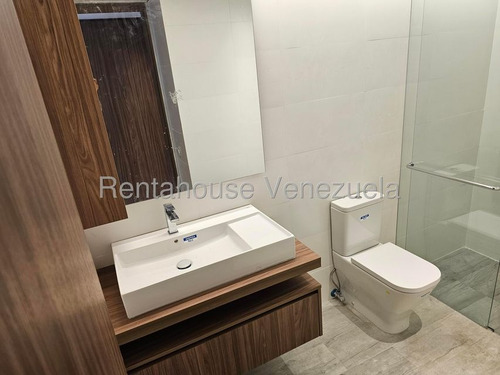 Espectacular Apartamento En Las Mercedes Cod. 26-430