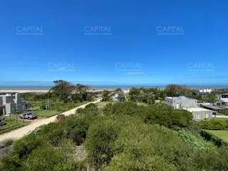 Casa De Tres Dormitorios En Altos De Punta Piedra, Manantiales En Alquiler