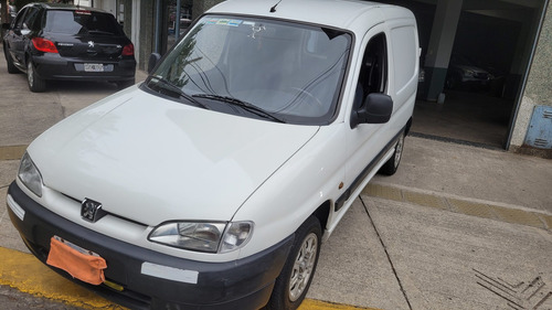 Imagen 1 de 10 de Peugeot Partner Furgon 240000