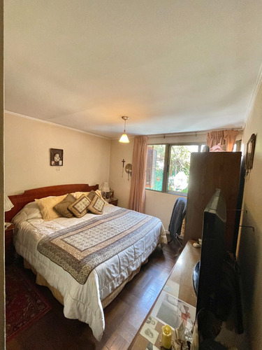 Oportunidad! En Amplio Terreno 370 M2, Manquehue N. - Video!