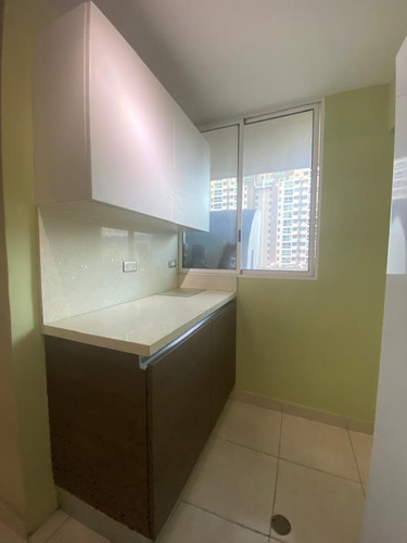 Bello Apartamento En Venta, Urb.base Aragua, Edif Terrasur