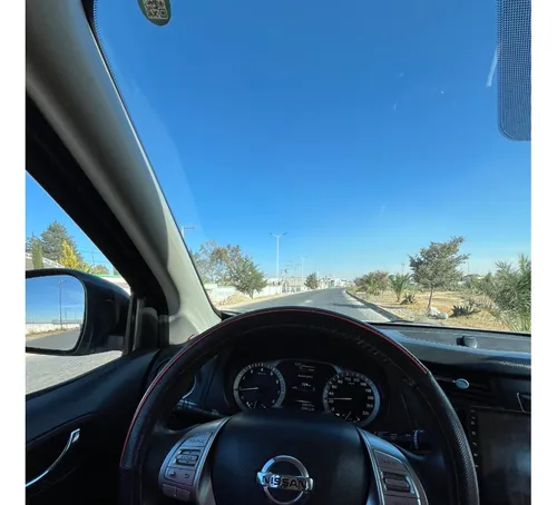 Nissan NP300 Frontier 2.5 Le Aa Mt
