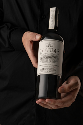 Vinho Miolo Lote 43 750ml Cx Madeira C/6