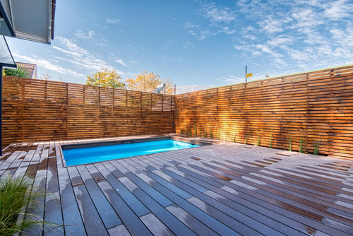 Recién Remodelada, Piscina, Jardin, Vende Sin Comisión!!!