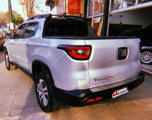 Imagen 7 de 14 de Fiat Toro Freedom 2.0 Tdi 4x4 2016 Doble Cabina Full Cuero.
