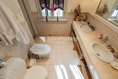 Venta Casa 5 Ambientes Con Garaje, Quincho Y Piscina En Haedo.