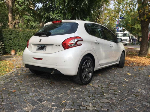 Peugeot 208 1.6 Feline 2013