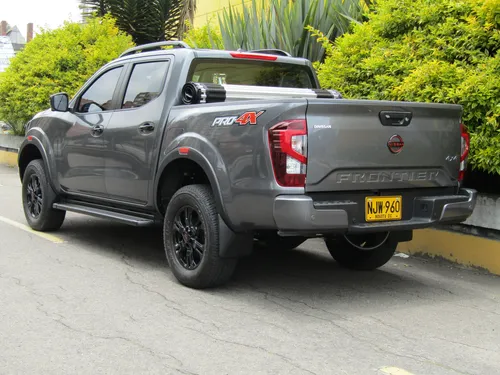 Nissan Frontier 2.5 Pro4X 4X4 At