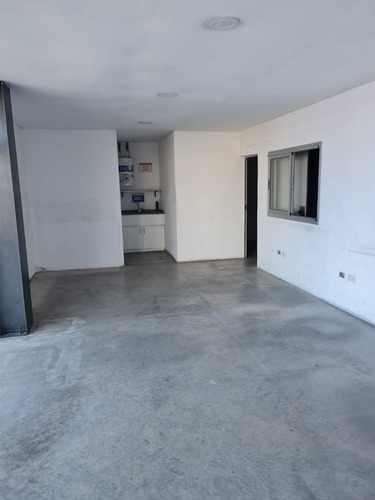 Imagen 6 de 10 de Excelente Depósito De 850 M²