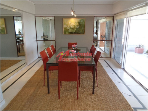 Imagen 3 de 30 de Apartamento En Brava, 3 Dormitorios *