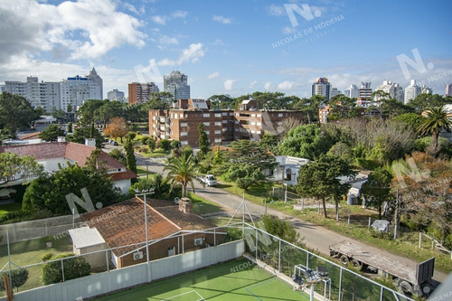 Imagen 15 de 23 de Departamento En Venta, Excelente Ubicacion, Edificio Alexander Boulevard - Punta Del Este Mansa
