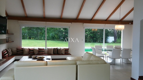 Casa En Punta Del Este, Mansa- Ref: 312