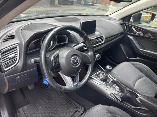 Mazda 3 2.0 Touring Mt
