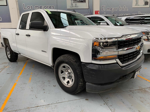 Imagen 1 de 2 de Chevrolet Silverado 2017 5.4 2500 Cab Ext Ls V8 4x2 At