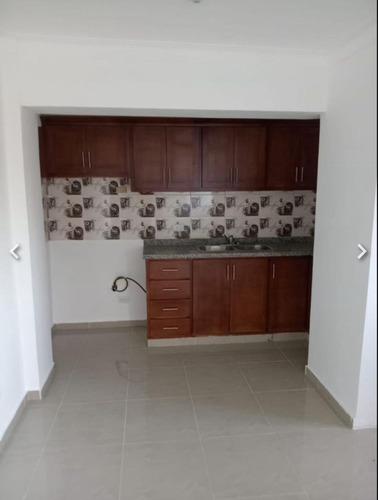 Venta Apartamento 2do Nivel En Reparto Los Tres Ojos