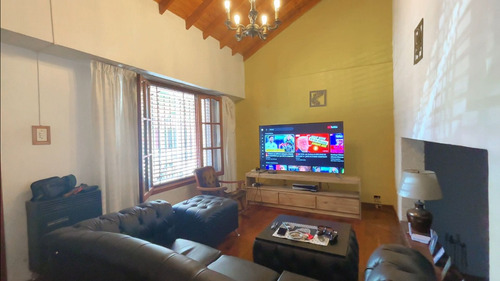 Casa De 4 Ambientes Con Patio, Terraza Saavedra