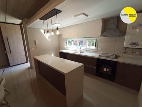 Imagen 5 de 25 de Casa Tipo Duplex, Cuatro Ambientes Con Piscina A Estrenar. (barrio La Celia)
