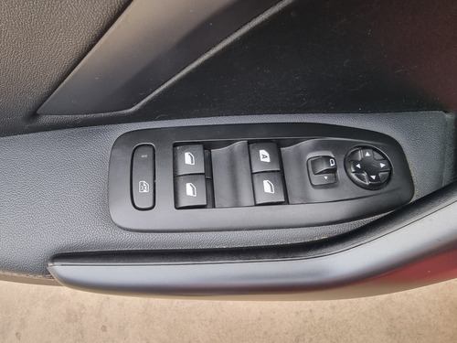 Imagen 8 de 15 de Peugeot 208 1.6 Feline Pack Cuir