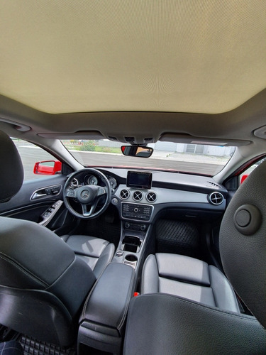 Imagen 13 de 15 de Mercedes-benz Clase Gla 1.6 200 Cgi Sport At 2017
