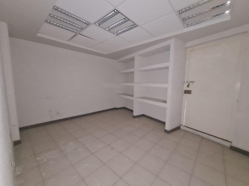 Local U Oficina En Renta Sobre Av. Itzaes | Mérida
