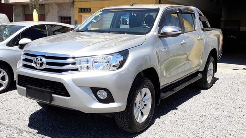 Toyota Hilux 2.8 Cd Srv 177cv 4x4 2017