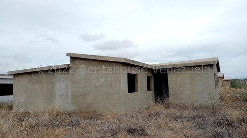 Imagen 4 de 7 de Casa En Gris En Venta En Sector Los Perozos, Coro # 22-16674 04146954944