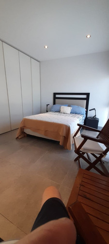 Dueño Directo. Vendo Casa Dueño Directo, Vende En El Canton , Casa Moderna De Diseño Minimalista A La Laguna Con 40m De Costa Propios, Parque Y Piscina Con Solarium