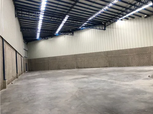 Bodegas 1 Y 4 En Venta Via Condina