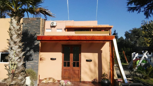 Imagen 3 de 14 de Excelente Casa En Venta. Quincho Con Cocina. 4 Baños. Propiedad Muy Iluminada Ambientes Amplios.