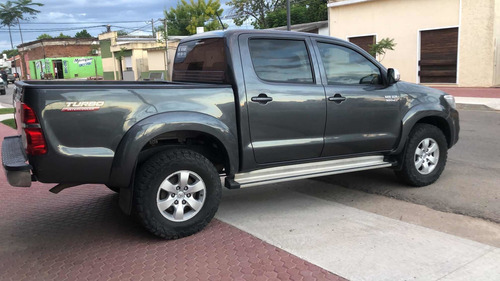 Toyota Hilux 3.0 Cd Srv Tdi 171cv 4x2 - B3 2015