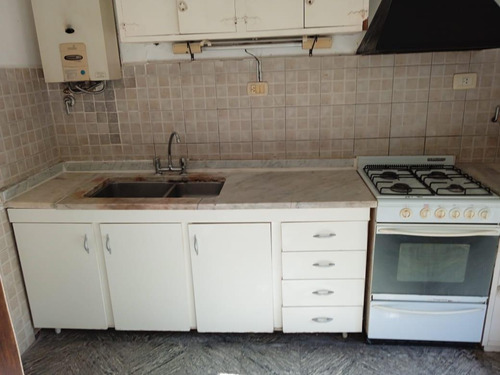 Venta Casa A Reciclar En Planta Alta Rosario - Echesortu
