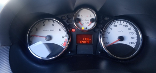 Imagem 3 de 6 de Peugeot 207 Passion 2013 1.4 Xr Flex 4p