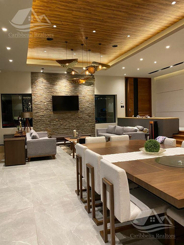 Casa En Venta En Cumbres Cancun