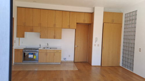 Venta De Departamento En Excelente Zona Con Balcón