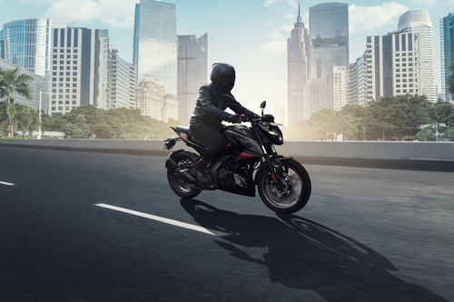 Imagen 4 de 25 de Bajaj Rouser N250 Nueva Motozuni M. Grande