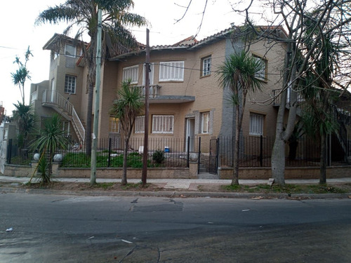 Venta Departamento 3 Ambientes Bernal