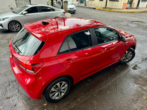 Kia Rio 1.6 Lx Hatchback At