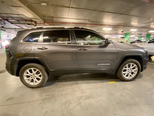 Jeep Cherokee 3.2 Longitude