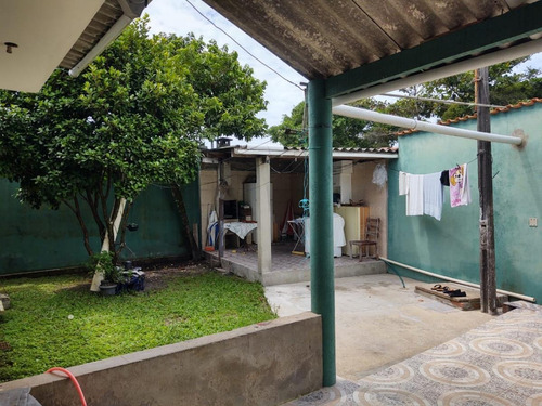 Casa Para Venda Em Itanhaém, Belas Artes, 2 Dormitórios, 2 Banheiros, 5 Vagas - It924_2-1155772