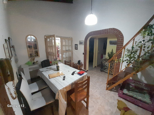 Venta 2 Viviendas De 3 Amb C/u S/172 M² De Lote