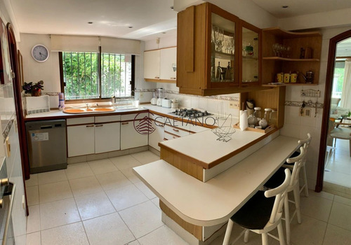 Imagen 3 de 12 de Excepcional Casa A Dos Cuadras De La Brava!