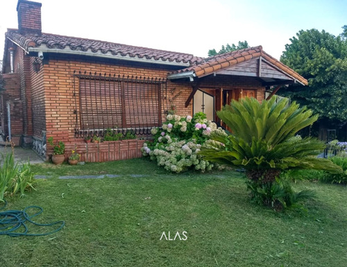 Casa En Venta - Barrio Villa Estela - La Falda 