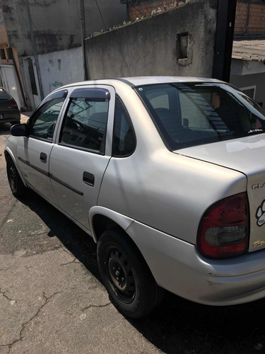 Imagem 2 de 6 de Chevrolet Corsa 2003 1.0 5p