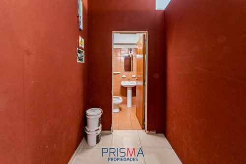 Imagen 12 de 16 de Se Vende Local Comercial . Av. Poeta Lugones N° 66 . Frente Parque Sarmiento . Nueva Córdoba