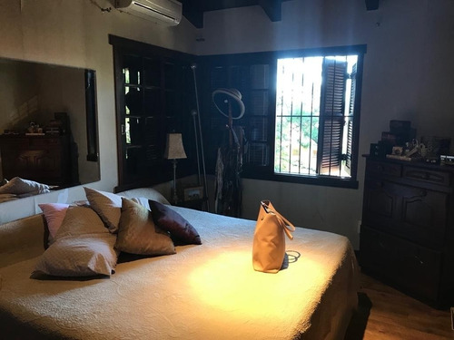 Casa Em Ipanema Com 4 Dormitórios - Vz5405