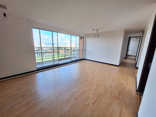 Apartamento Para Arriendo En La Alameda (5123).