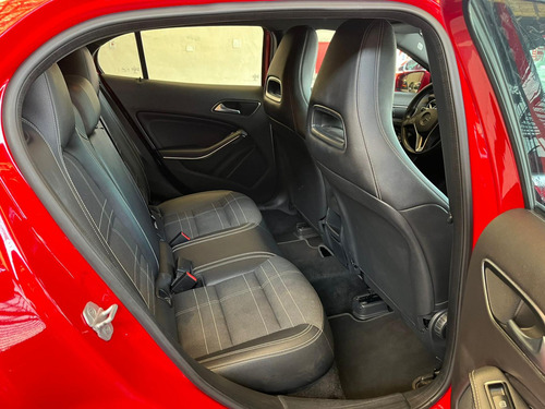 Mercedes-Benz Classe GLA 1.6 Advance Turbo Flex 5p