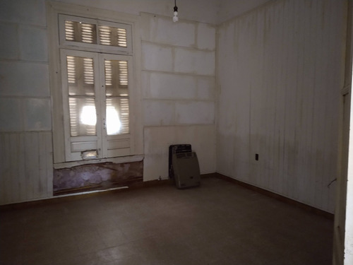 Casa En San Pedro. Excelente Ubicacion Comercial.